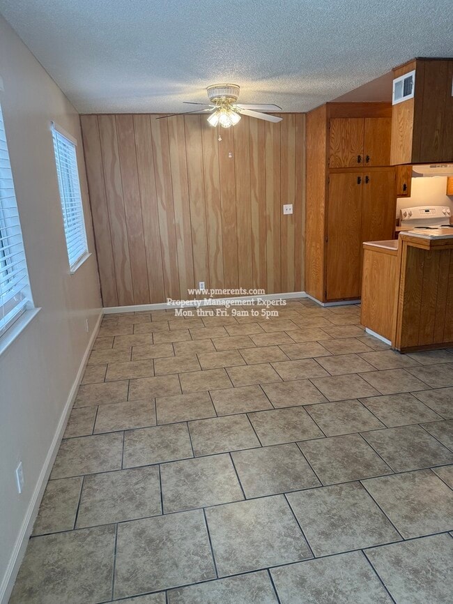 Photo - 1331 Pinetree Dr Unit 3