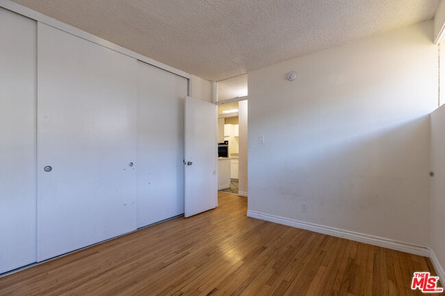 Photo - 11133 Rose Ave