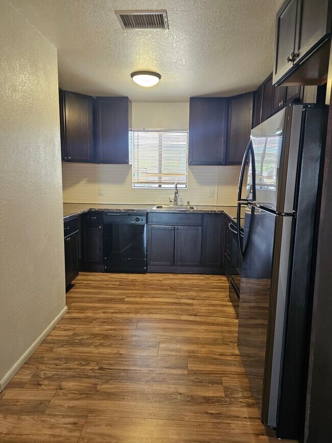 4103B Calle Barona