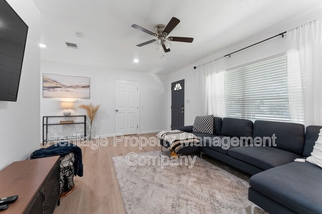 Photo - 338 Tomrob Dr