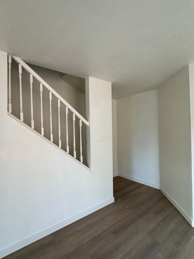 Photo - 804 N Geneva St