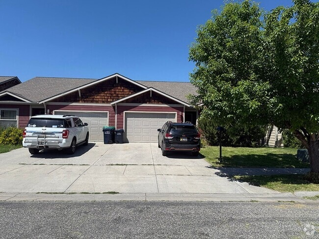 Building Photo - 59-63-63 Droulliard Ave Unit 63 Droulliard Ave Rental