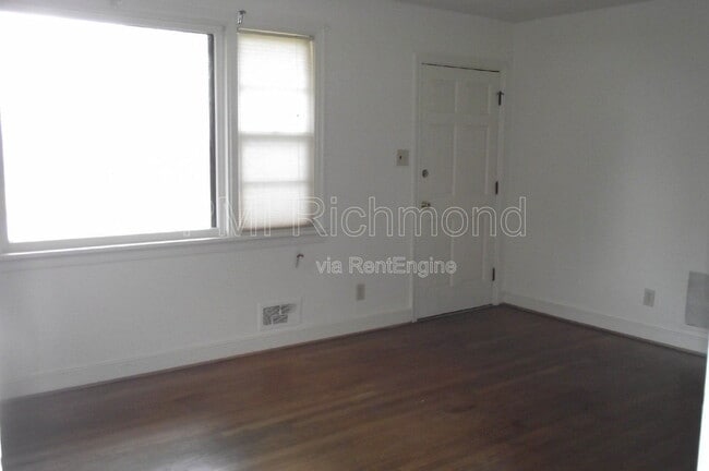 Photo - 1418 Kingswood St