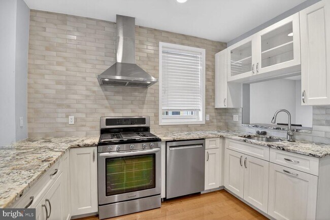 Photo - 5338 41st St NW