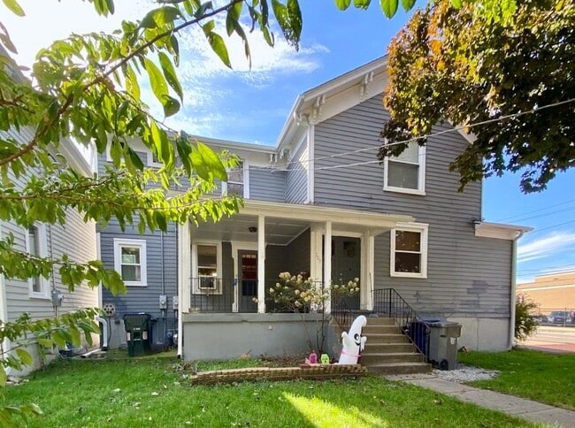 Building Photo - 203 Symphony Way Unit 203A