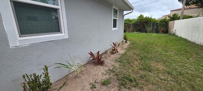 Photo - 5639 Fourth Ave