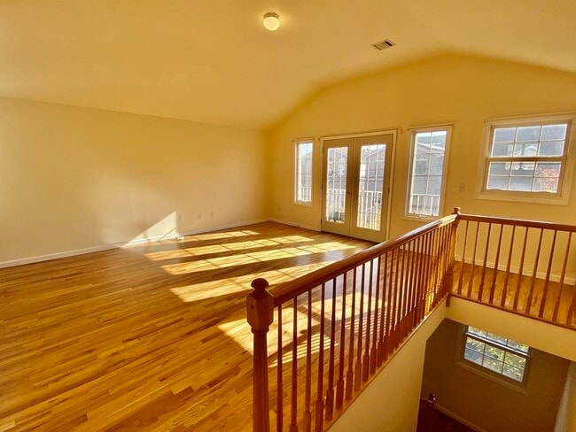 Building Photo - 217 New York Ave Unit 2