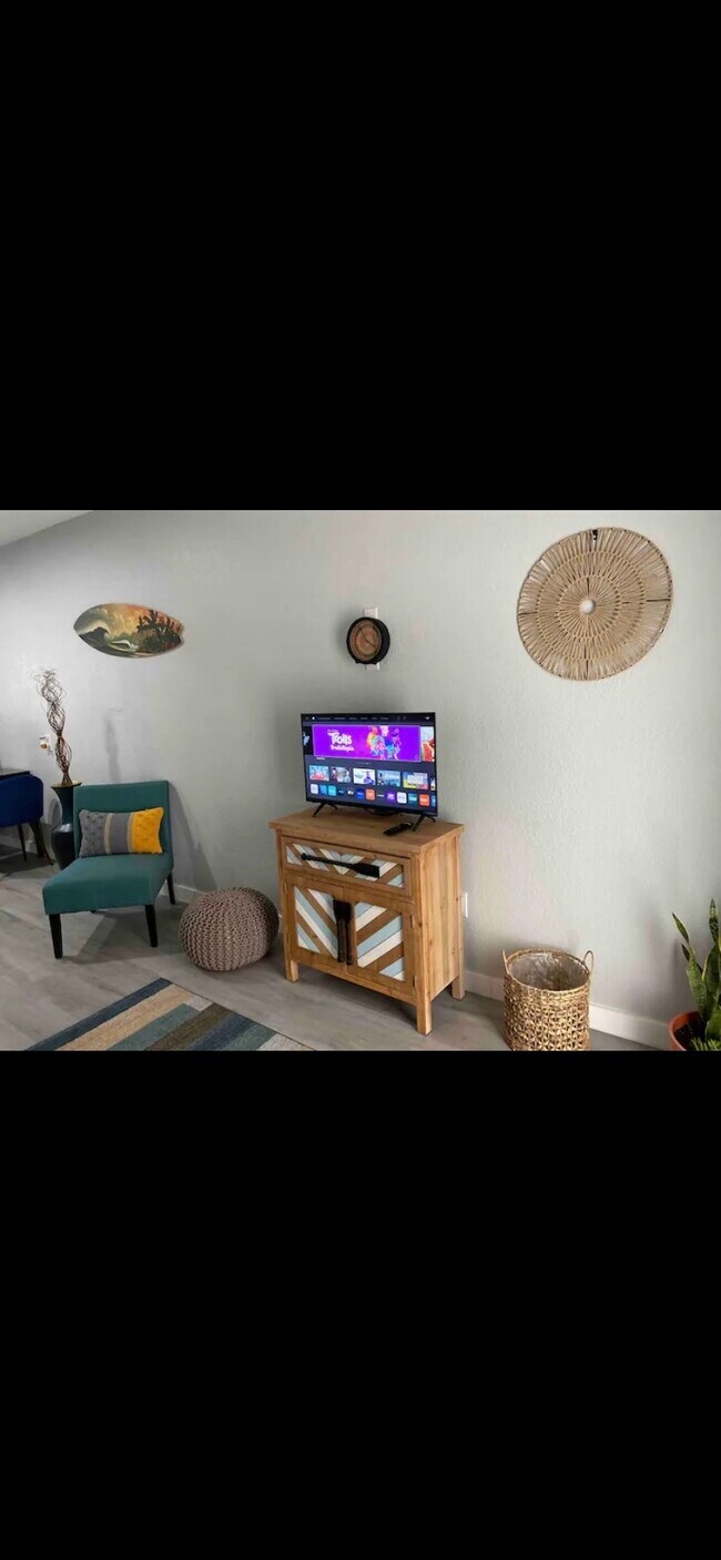 Building Photo - 2820 SW 1st St