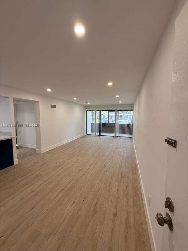 Photo - 5911 Washington St Unit 103