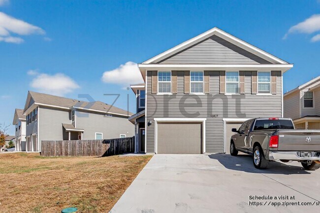 Photo - 13827 Enzo Gate