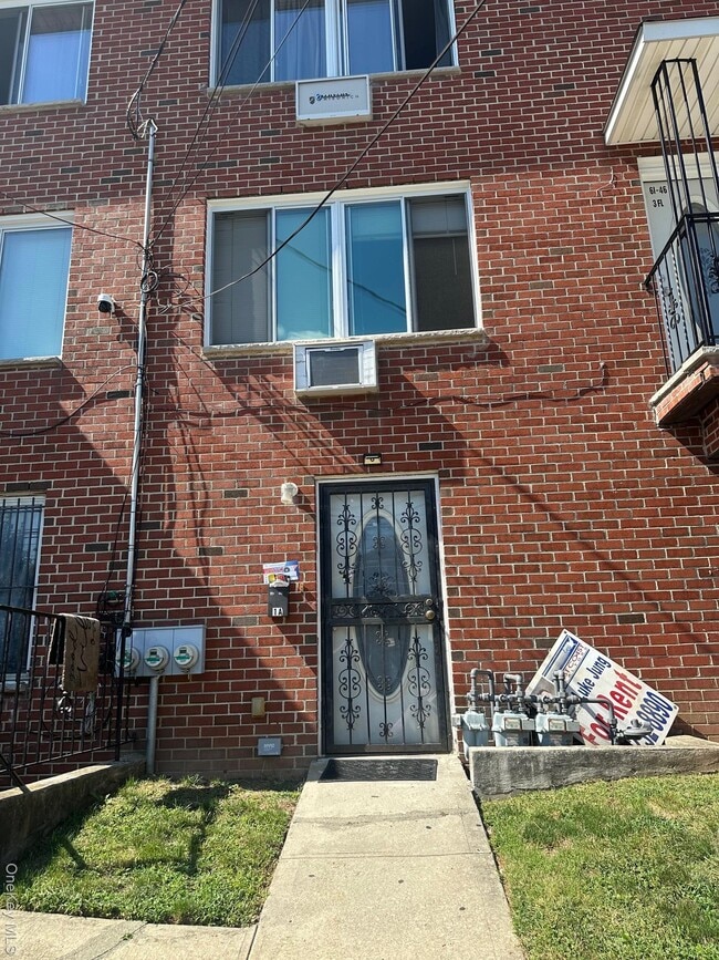 Building Photo - 61-50 162nd St Rental