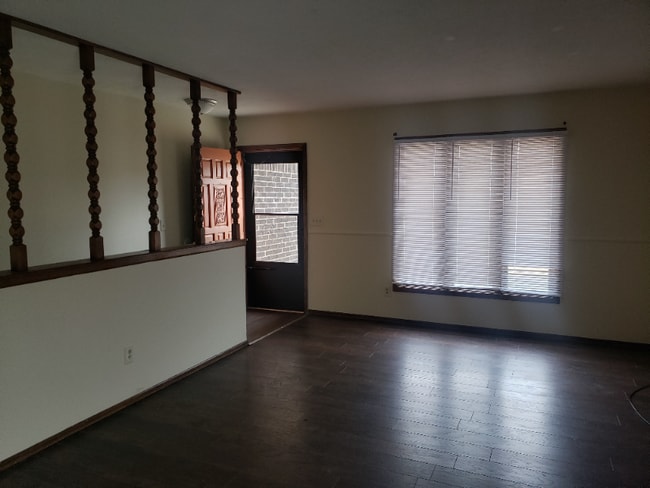 Photo - 3117 S Pinecrest St