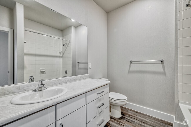 3HAB, 2BA - 1181SF