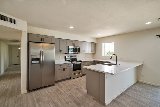 Photo - Huge Yard backing the 60. 5 Bed 3 Bath house at ASU