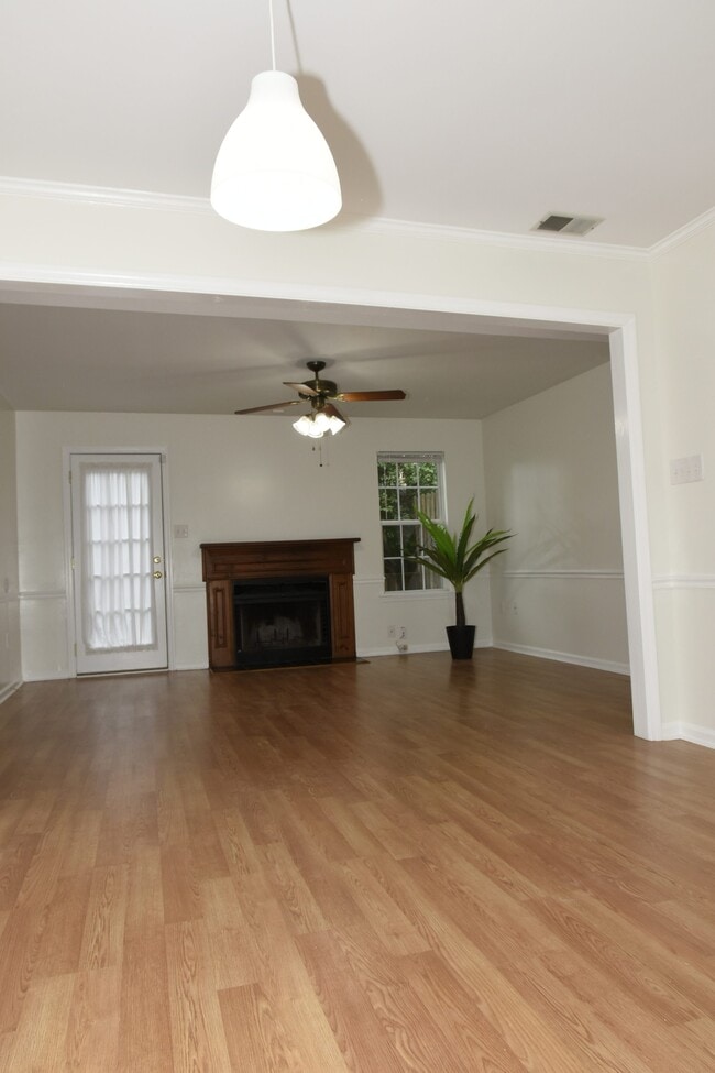 Photo - 2110 Gary St