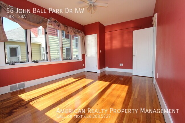 Photo - 56 John Ball Park Dr NW