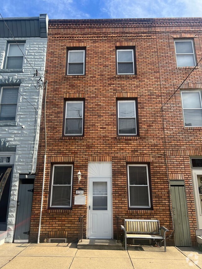 Building Photo - Four bedroom Gemin Port Richmond Rental