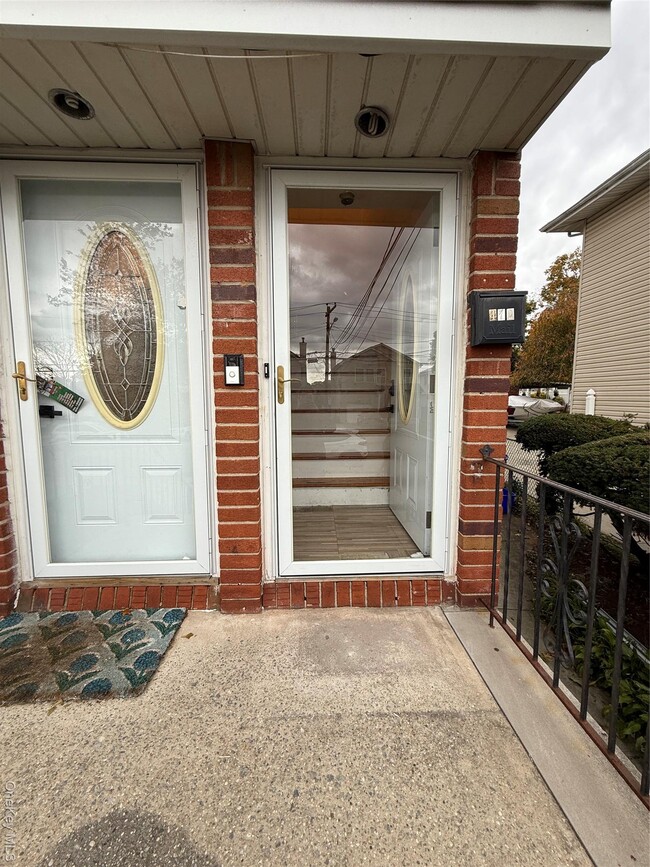 Photo - 472 Kirkman Ave