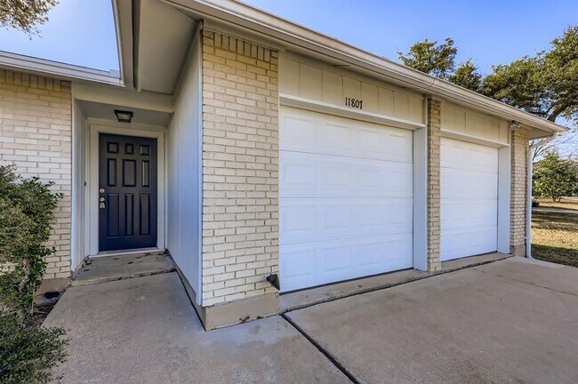 Photo - 11807 Acorn Creek Trail