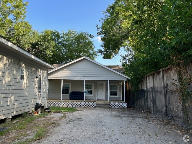 Building Photo - 3406 Coal St Rental