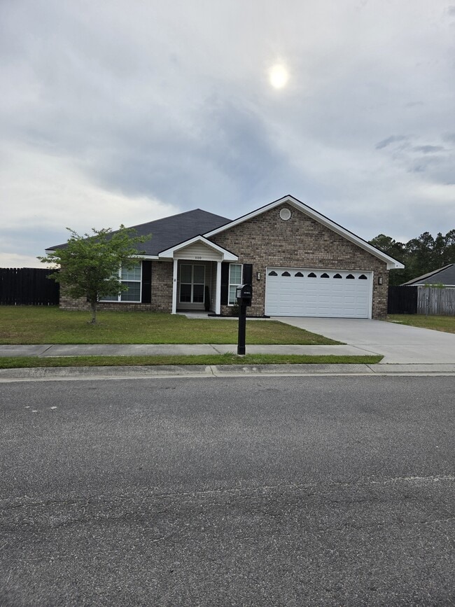 Building Photo - 1110 Creekside Cir