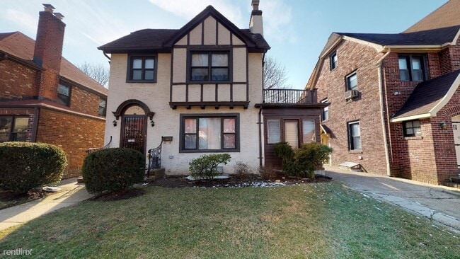 Photo - 71-14 Juno St