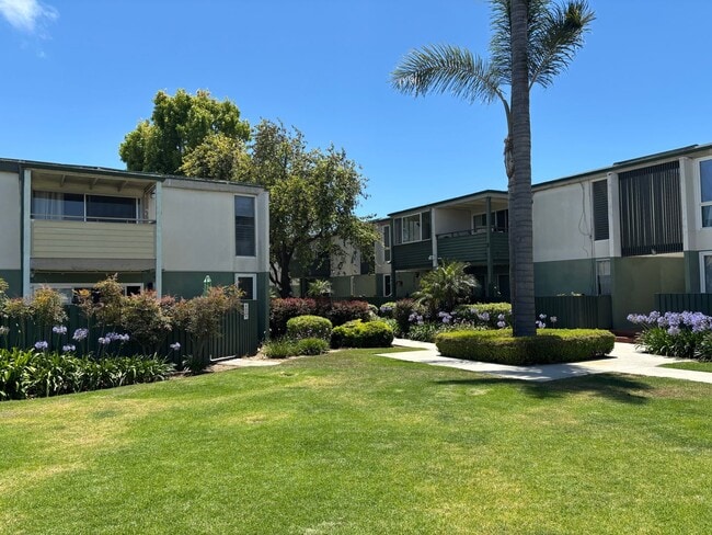 Building Photo - Ventura Living Made Easy – Updated 2 Bed Condo