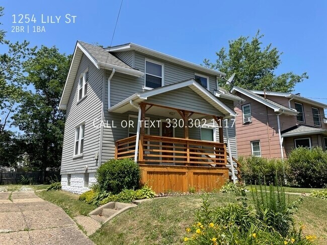 Photo - 1254 Lily St