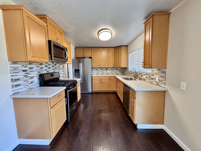 Photo - 2742 Broadmoor Ave