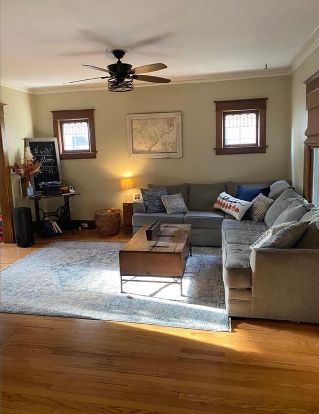 Photo - 342 Hampton Ave SE