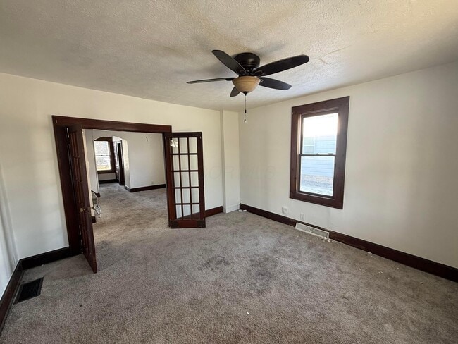 Photo - 923 Pierce Ave