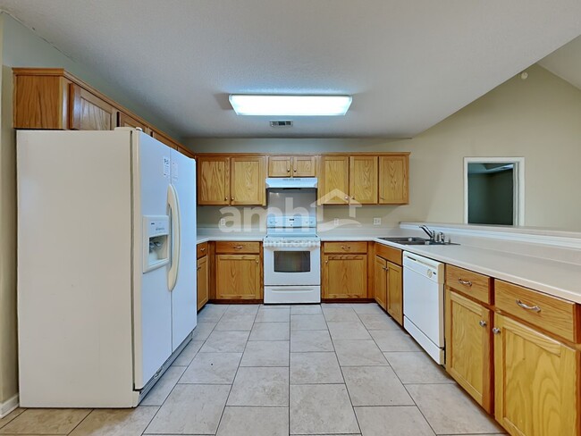 Photo - 174 Fontenot Dr