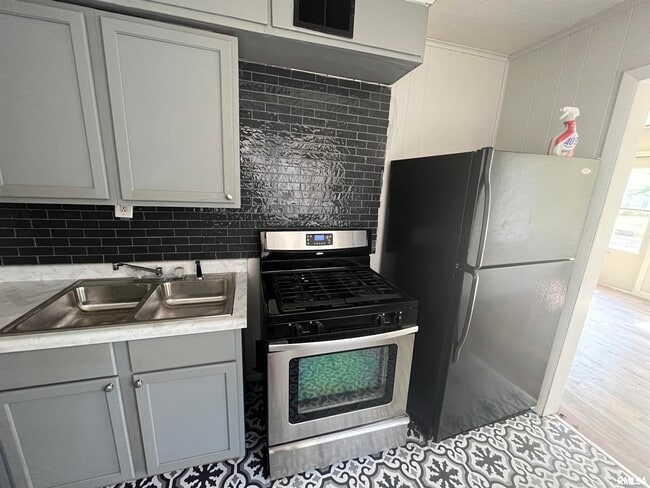 Photo - 1028 S Tonti Cir