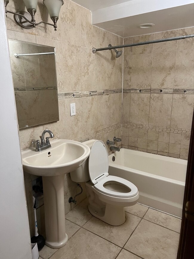 Photo - 212-304 Rano Blvd