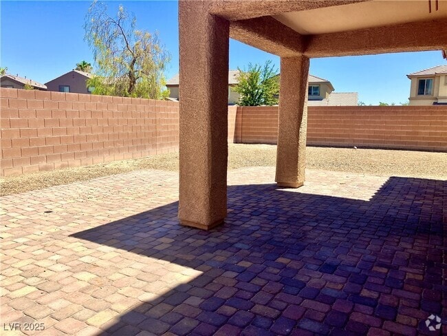 Building Photo - 6834 Desert Thrasher Dr Rental