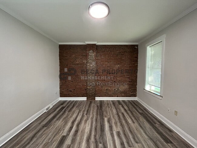 Photo - 5228 Northrup Ave