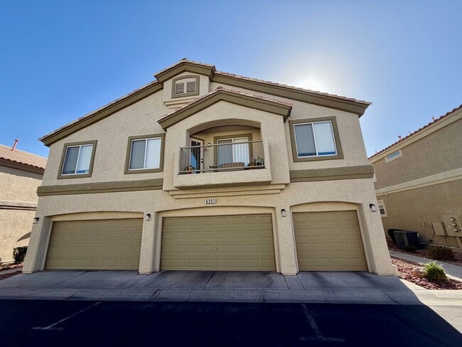 Photo - 2 bedroom townhome with back yard in Boulder Ranch