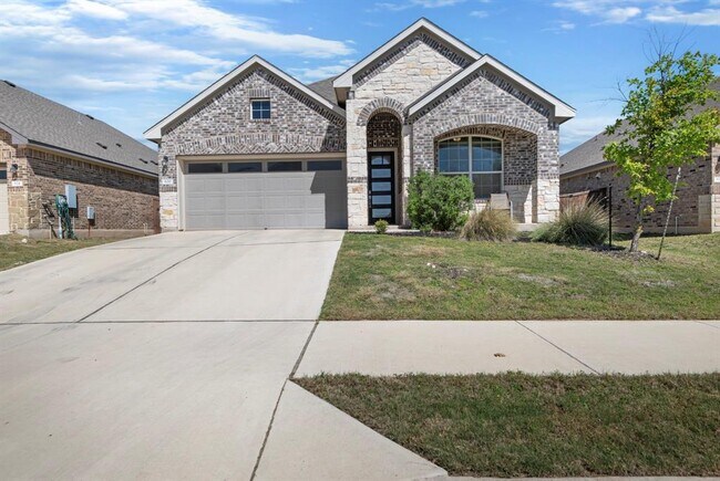 Photo - 620 Peace Pipe Way