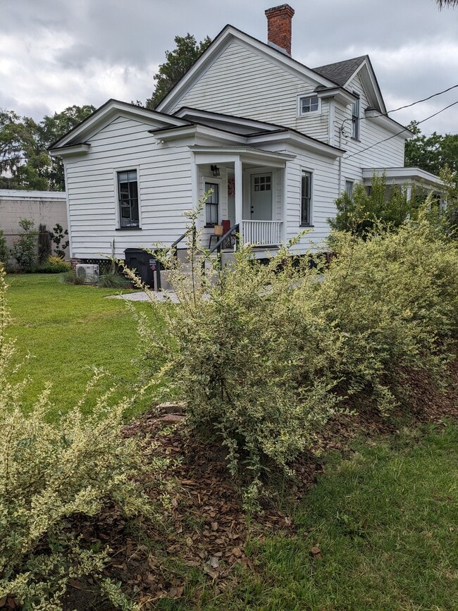 Building Photo - 1215 Prince St Unit Downtown Gem