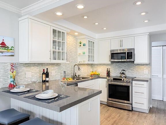 Photo - 28 Antigua Ct