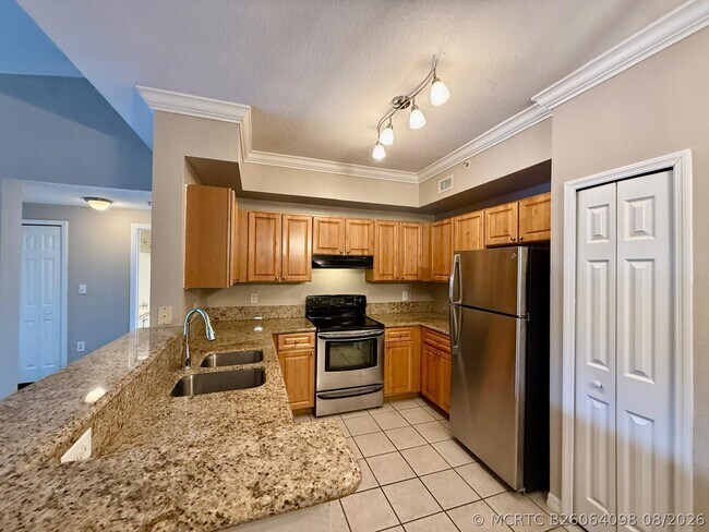 Building Photo - 15145 Michelangelo Blvd Unit 201