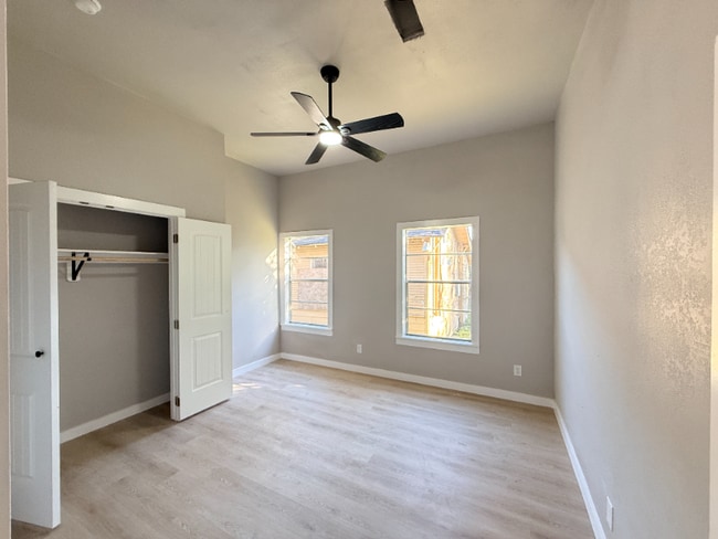 Photo - 2209 Gano St Unidad 1