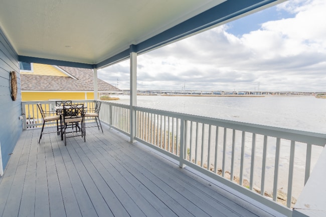 Photo - 809 Todville Rd
