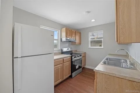 Photo - 4956 Umatilla St