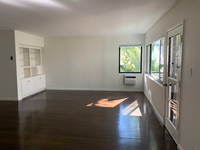 Photo - 8770 Shoreham Dr Unit 3