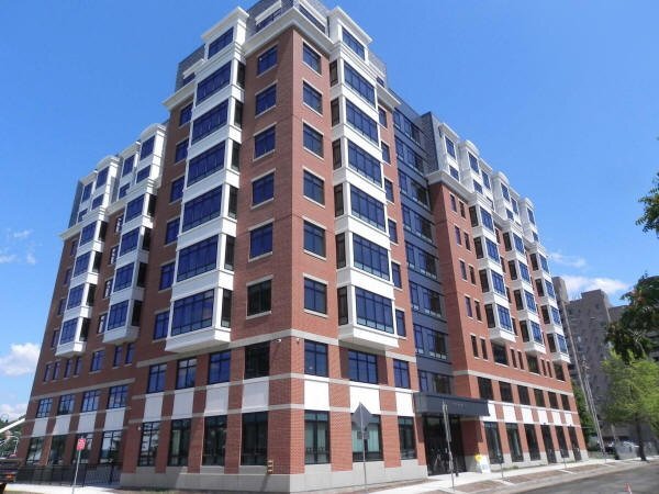 Building Photo - 33 Sylvan Ave Unit #33