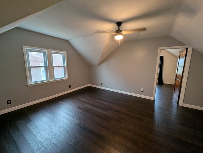 Building Photo - 2340 N Bremen St Unit A