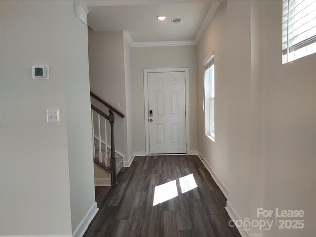 Photo - 326 Hyssop Ct