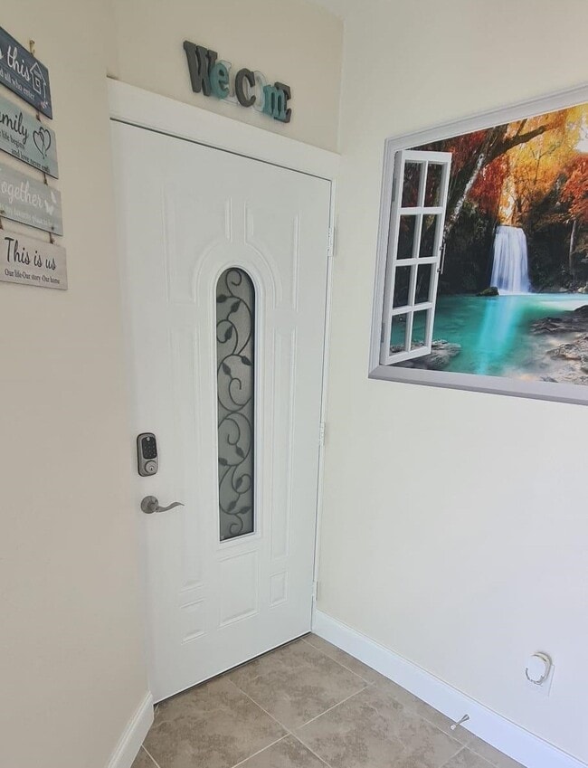 Building Photo - 2415 Berkshire Ct Unit Apartment 1bed1bath