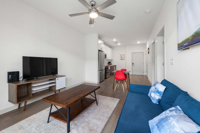 Photo - 633 E Main St Unit ID1031630P